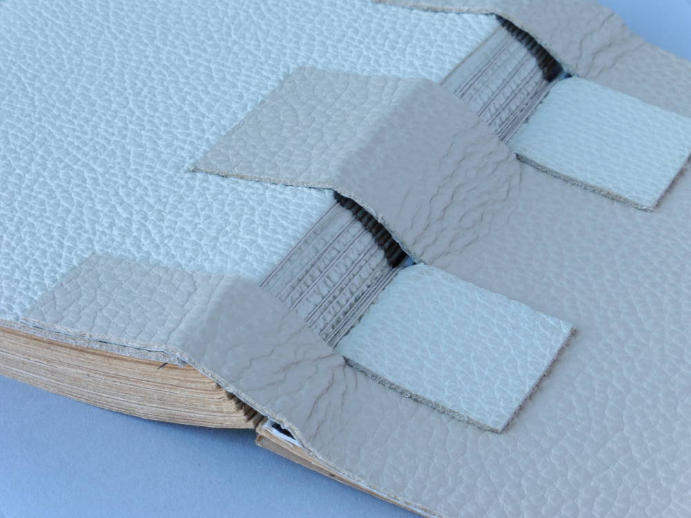 Cuir croisé - Atelier de reliure